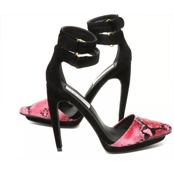 Steve Madden Shoes - New Steve Madden platform  NaJII women's shoes